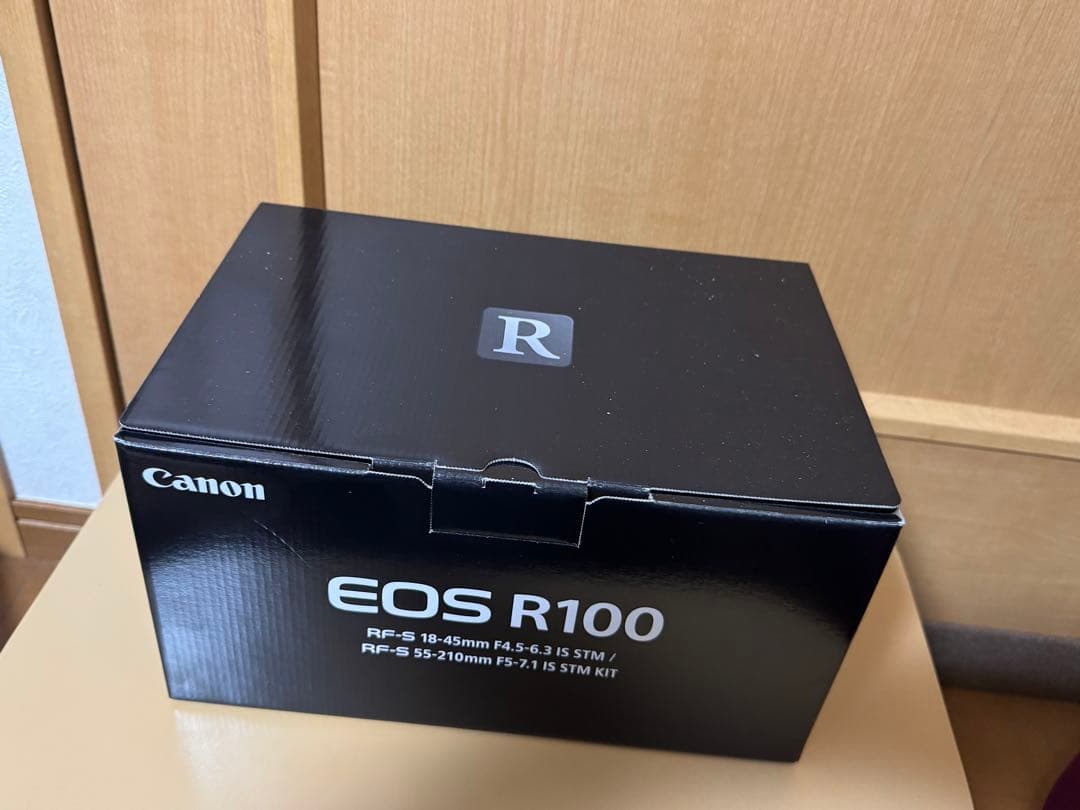 CANONキヤノン EOS R100 ダブルズームキット ミラーレス一眼カメラ