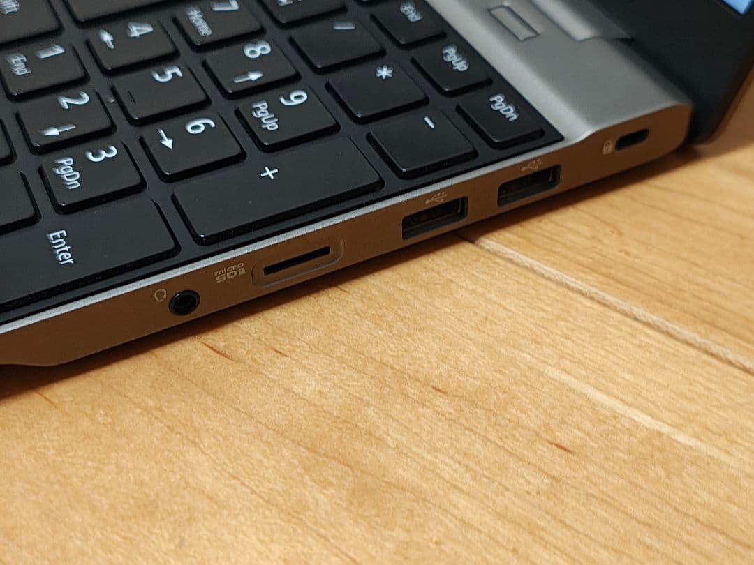 ☆美品☆ 富士通 LIFEBOOK U7511 Core i5 office