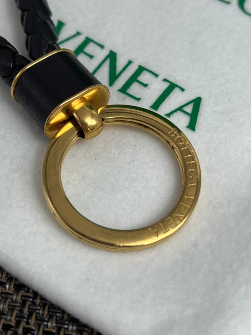 ⚪︎ ✨極美品✨ボッテガ・ヴェネタ　レザーキーリング　イントレチャート