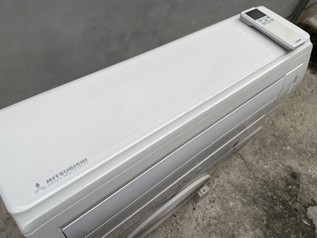 美品　ミツビシ お掃除機能付　6畳用エアコン　SRK22RY