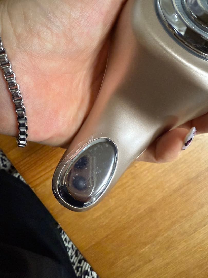 ＭＥラボンエクラ美顔器 ゴールド USBケーブル付き