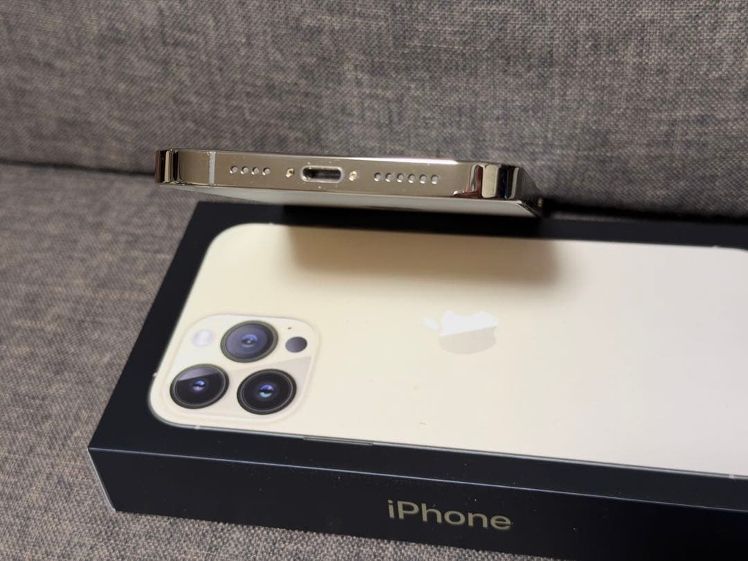 Apple iPhone 13 Pro Max ゴールド 本体 [アクセ付き]