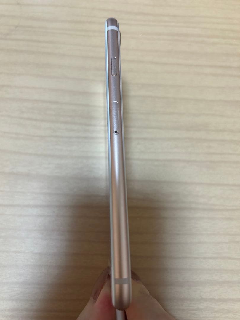 Apple iPhone 8 ゴールド 本体 SIMロックなし au 64GB