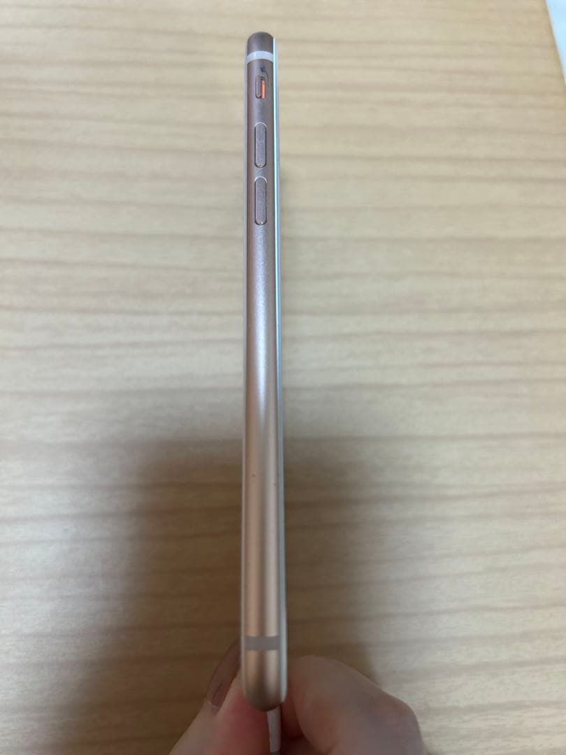 Apple iPhone 8 ゴールド 本体 SIMロックなし au 64GB