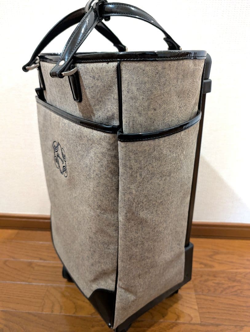 未使用　 SWANY スワニー 4輪キャリーバッグ　モノグラーモ