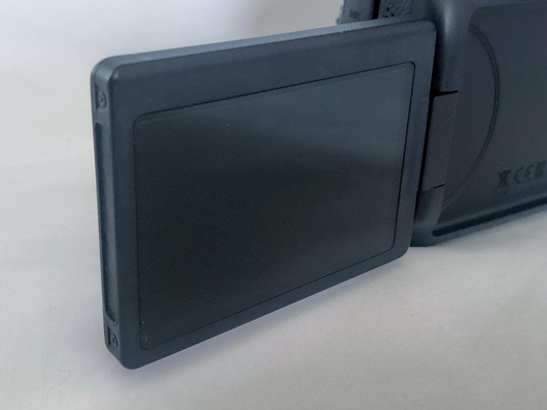 Canon EOS 6D Mark II 本体と付属品