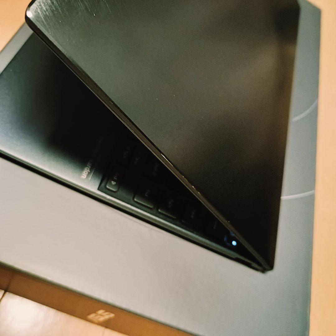 ​【有機EL】ASUS ZenBook 13、 16GBメモリ、 ケース・箱付