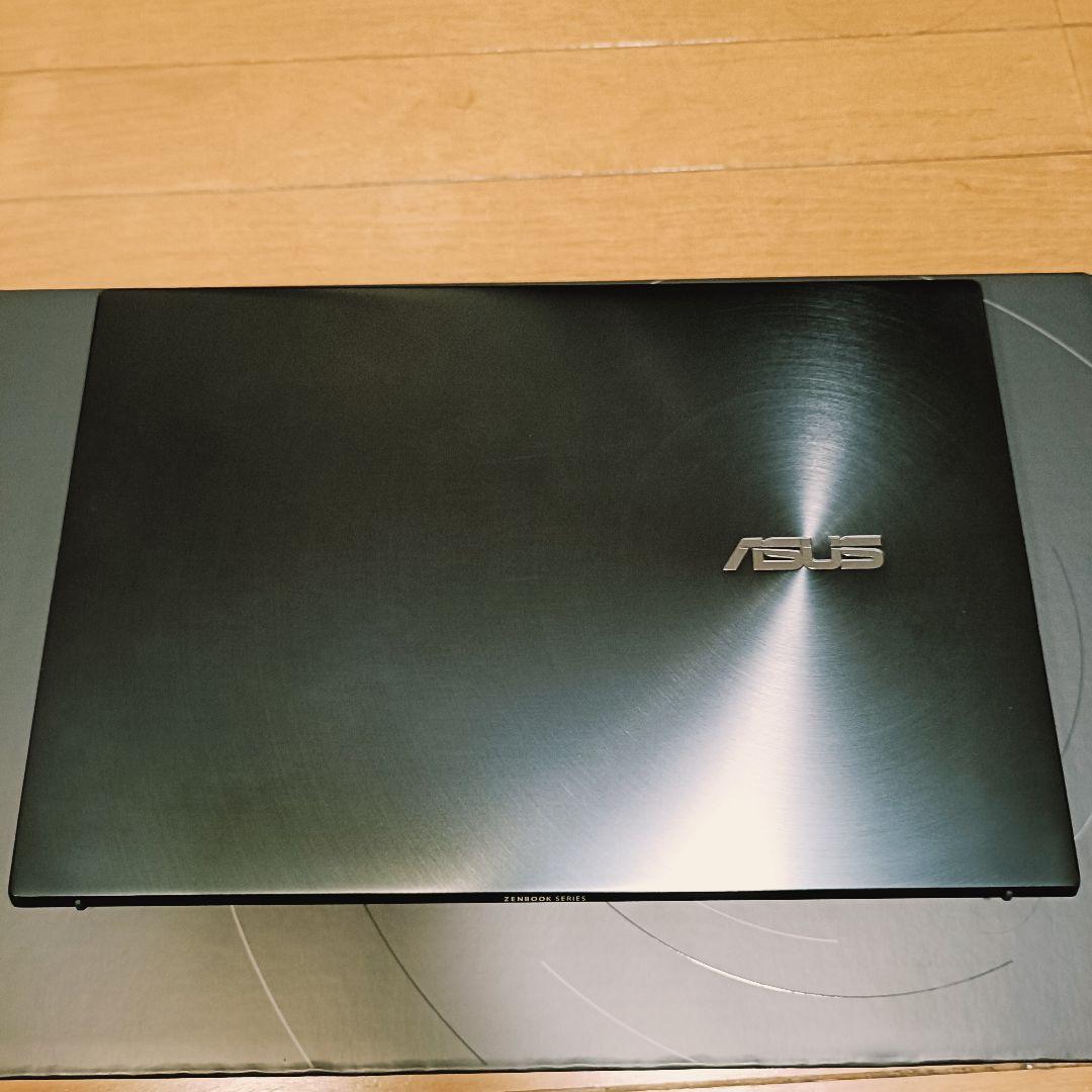 ​【有機EL】ASUS ZenBook 13、 16GBメモリ、 ケース・箱付