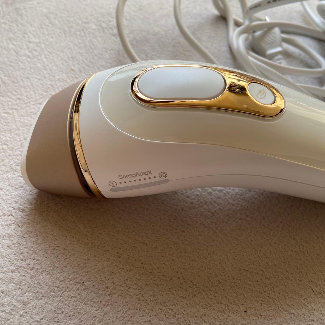【なな】Braun 脱毛器 シルクエキスパートPro5 ホワイト/ゴールド