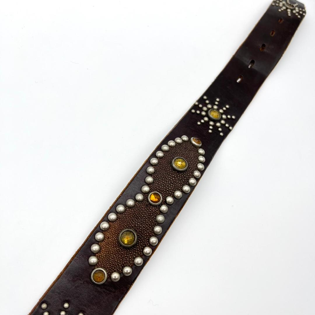 HTC エイチティーシ－ ベルト ビジュー スタッズ 装飾 本革 ダークブラウン