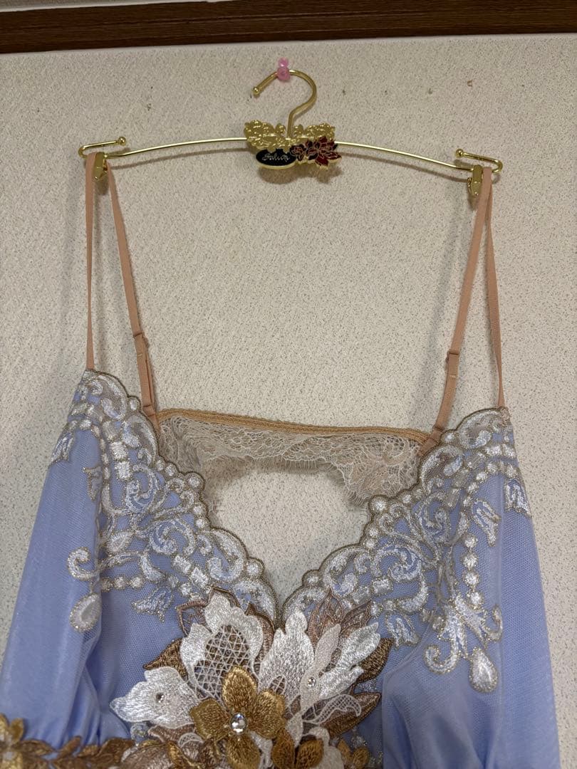 Saluteサルート★ 02グループ★プレステージSTJ202スリップハンガー付