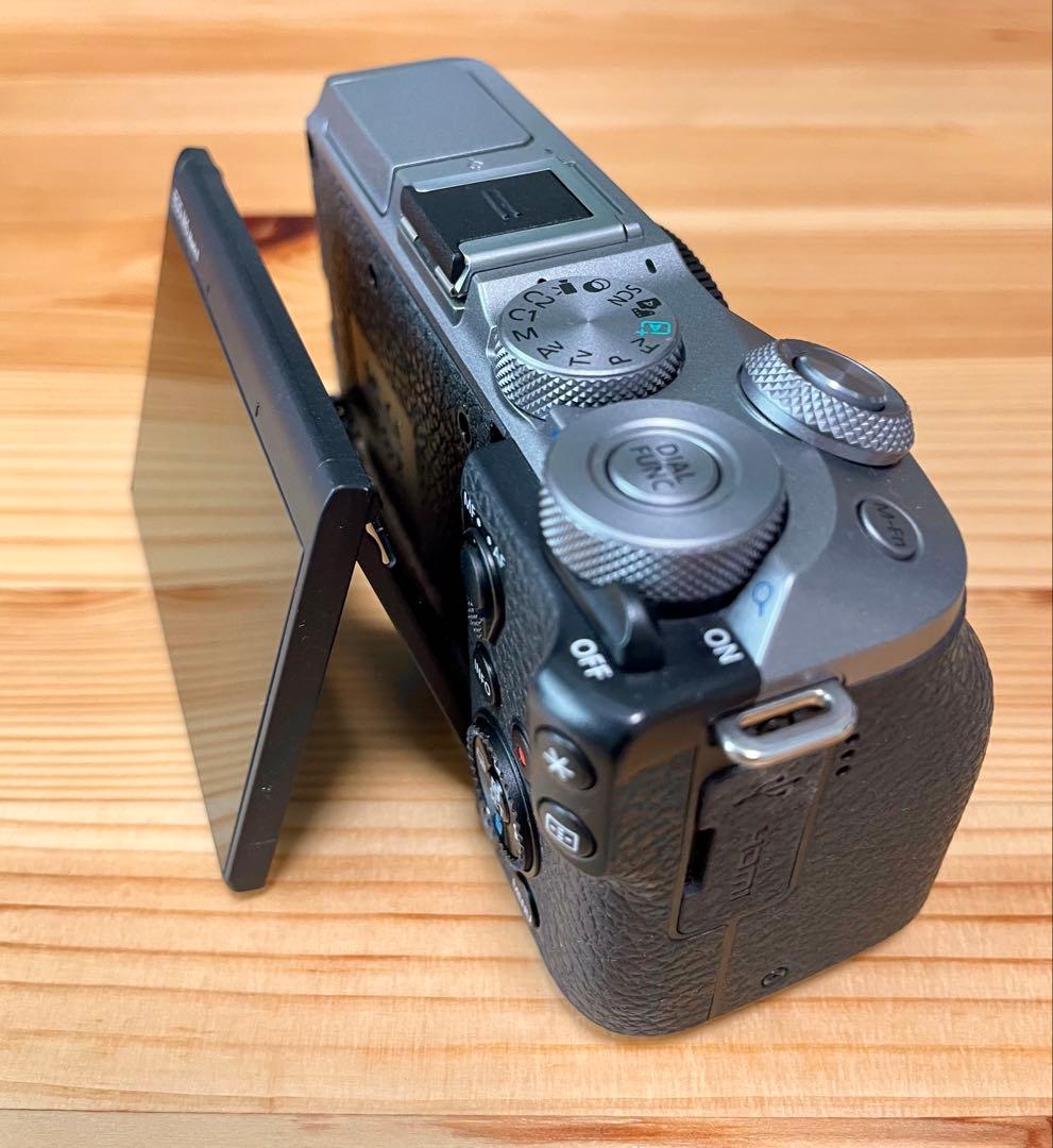 o*r様 Canon EOS M6 Mark II 本体 + 予備バッテリー1個