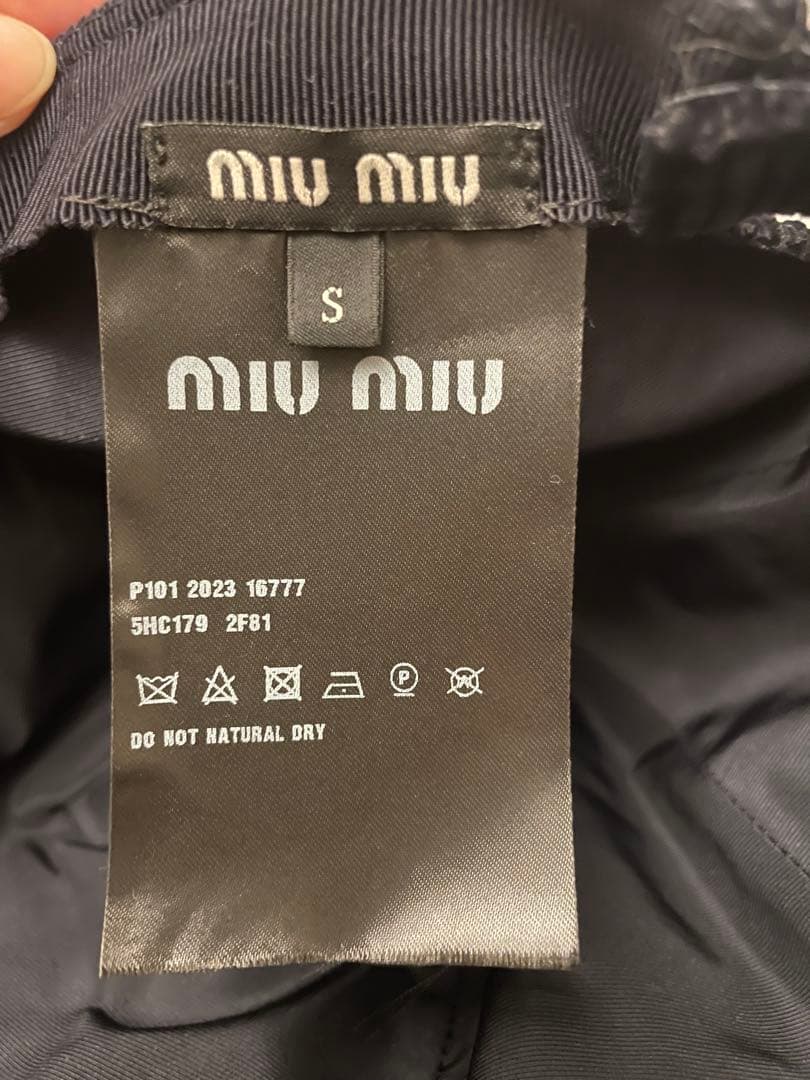 miu miu コーデュロイキャップ　ネイビー
