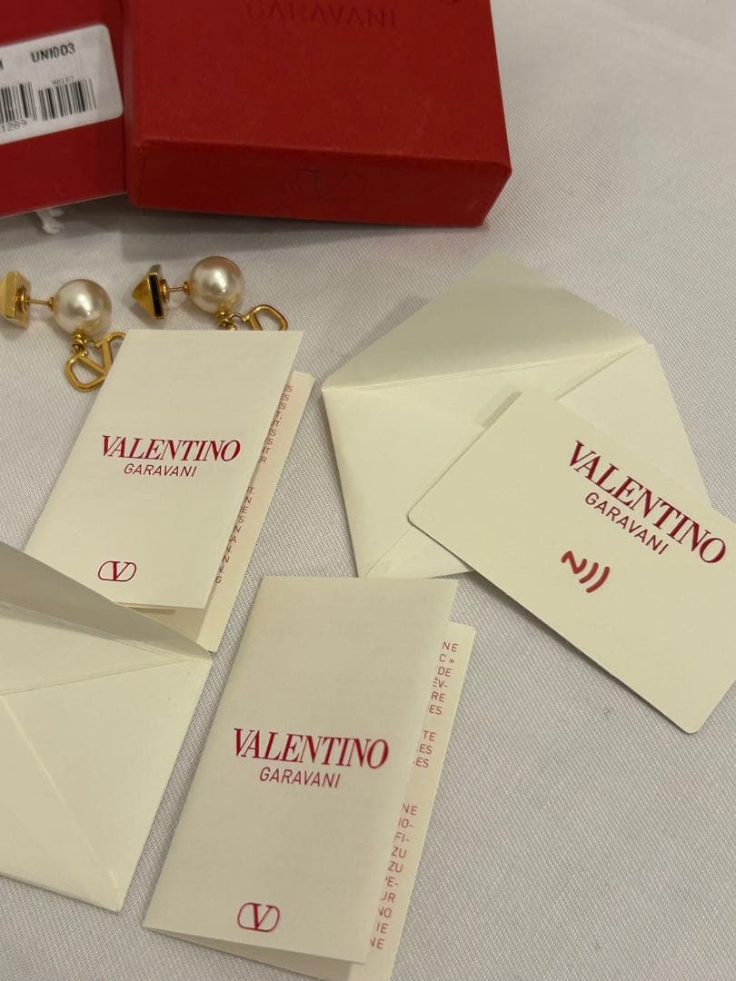 VALENTINO ヴァレンティノ　パールピアス