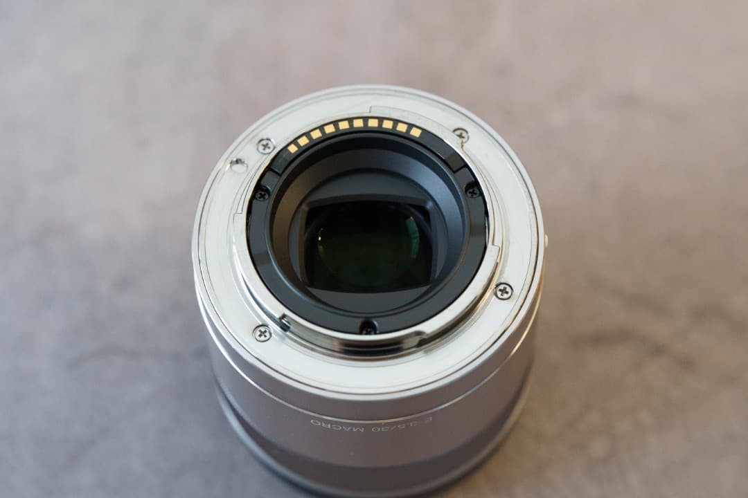 SONY E 30mm F3.5 Macro レンズ