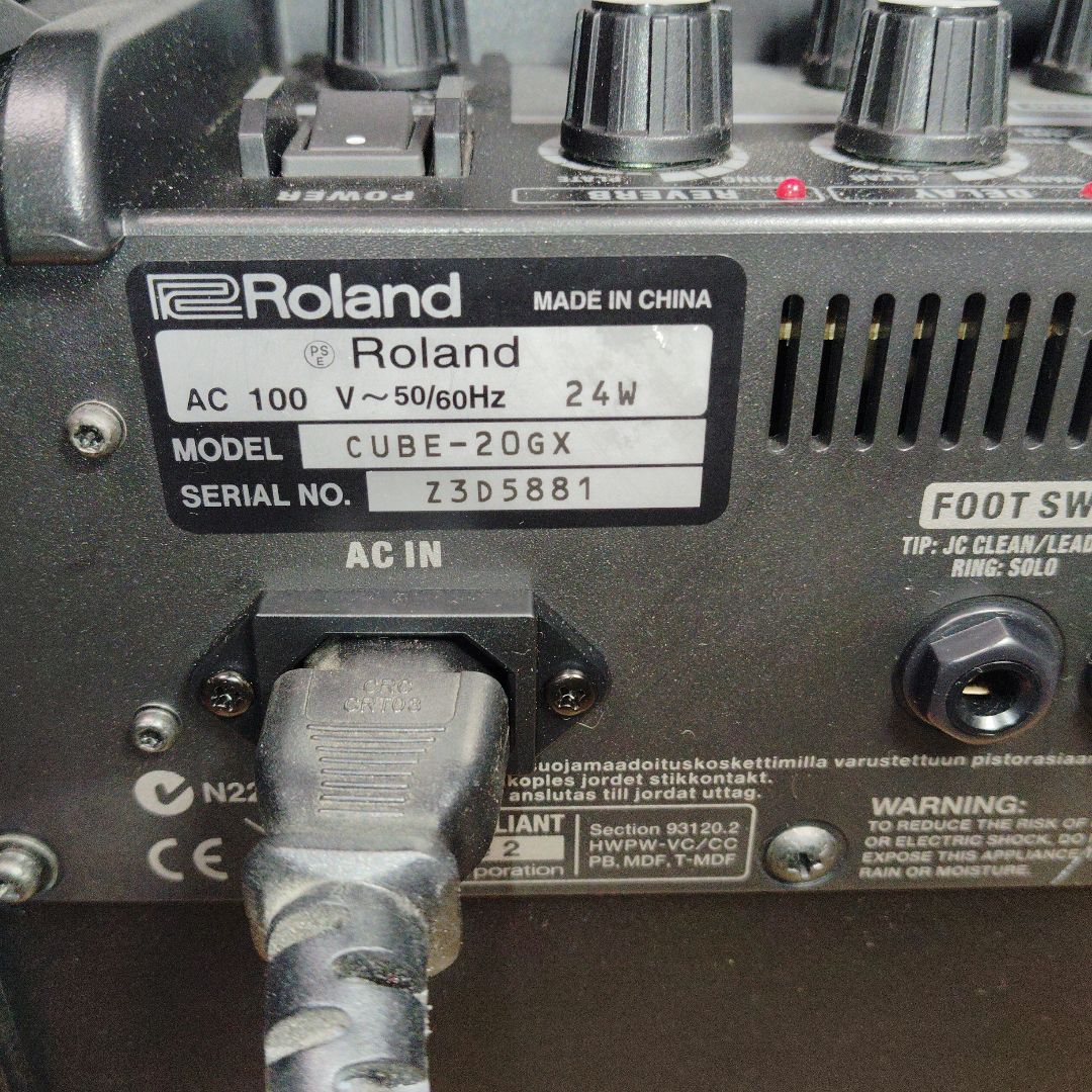 値下げ　Roland(CUBE) アンプ本体 メッシュグリルデザイン