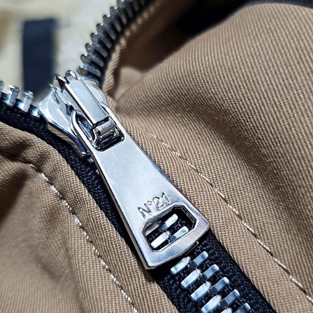 N˚21 ヌメロヴェントゥーノ フェイクムートンロゴプリントジャケット ベージュ