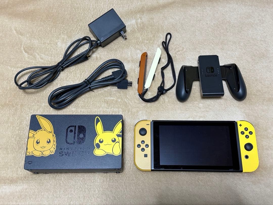 Nintendo Switch 本体【Let's Go! ピカチュウ仕様】