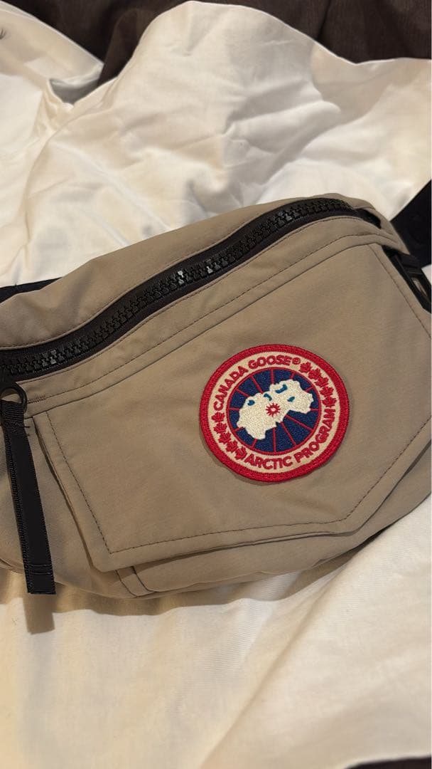   ボディバッグ ベージュ