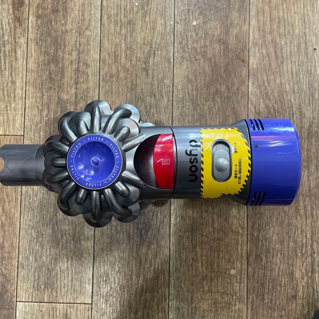 Dyson V8スティッククリーナー 本体とノズルパーツ各種