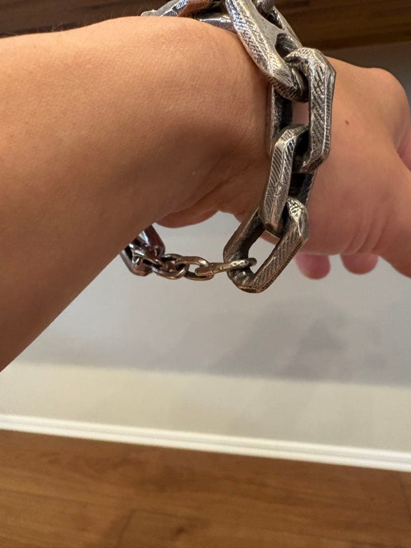 アクセサリー HENSON-HEAVY CARVED LINKS BRACELET