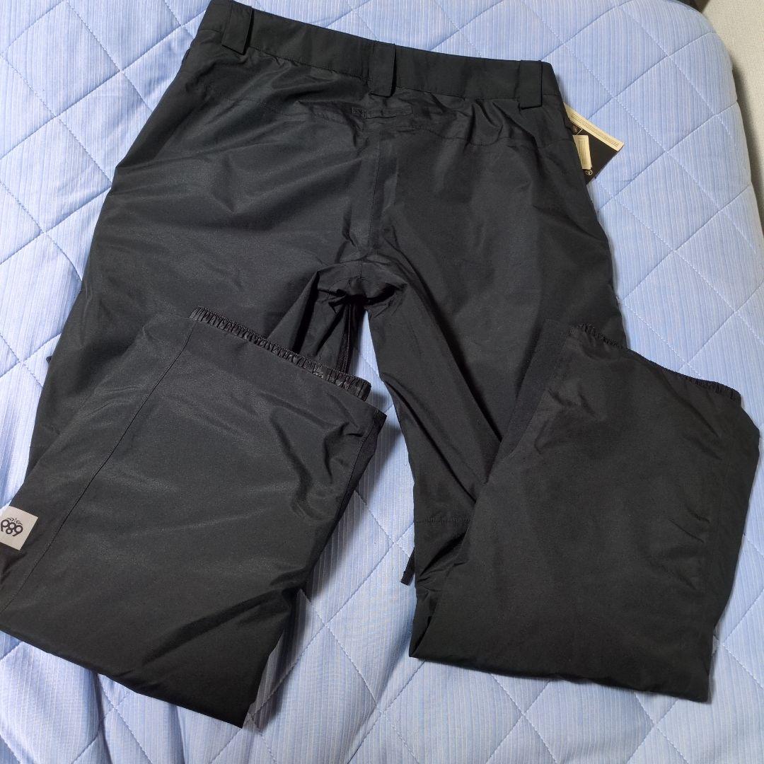 686ブラック スノーボードウェア