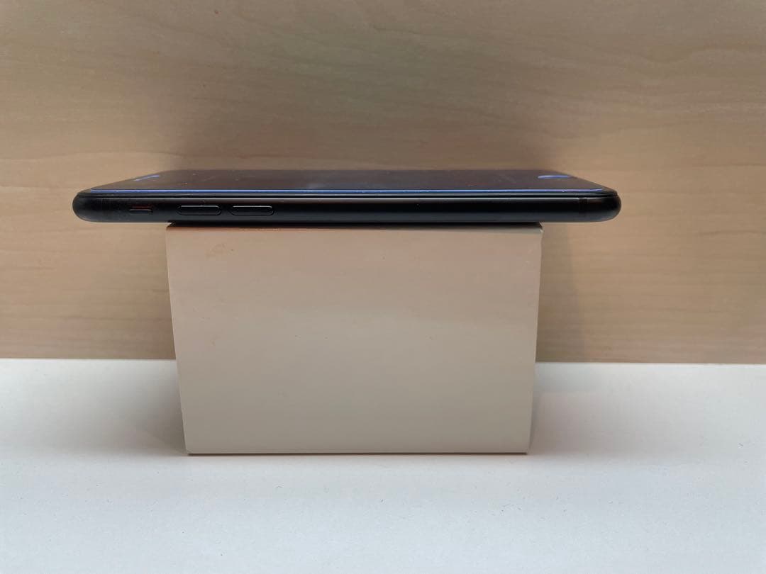 iPhone SE 第2世代　64GB ブラックSE2 バッテリー100%