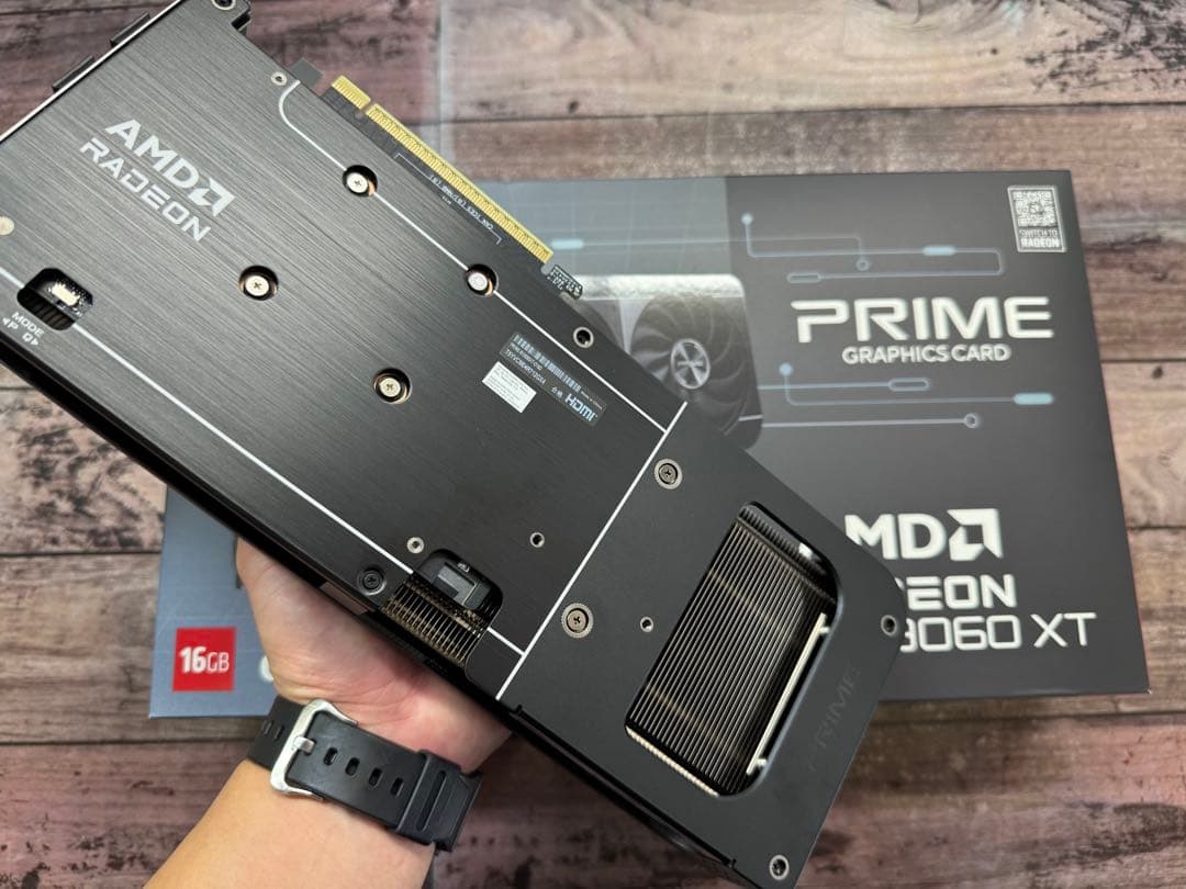 ASUS Radeon RX 9060 XT 16GB 使用期間２カ月