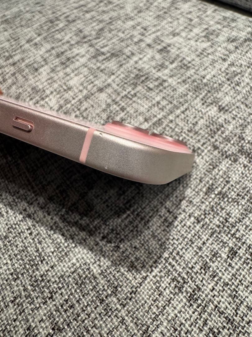 美品 Apple iPhone 15 ピンク 本体 128GB ガラスフィルム付