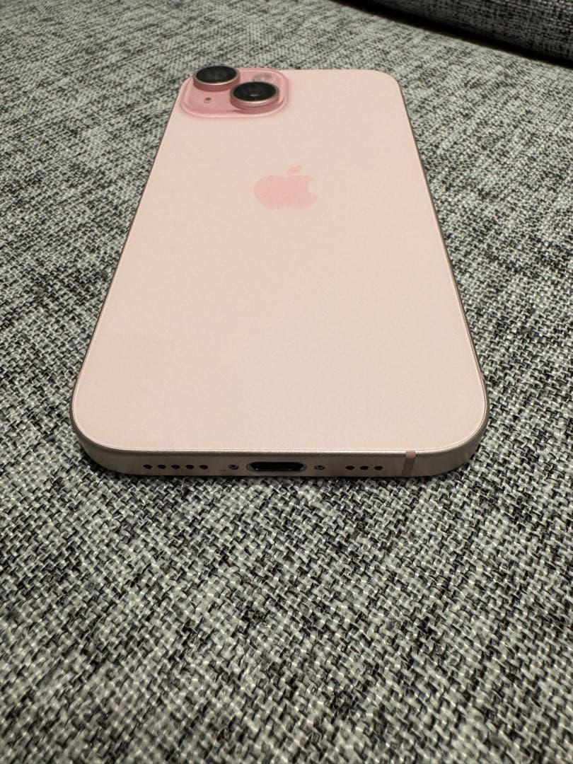 美品 Apple iPhone 15 ピンク 本体 128GB ガラスフィルム付