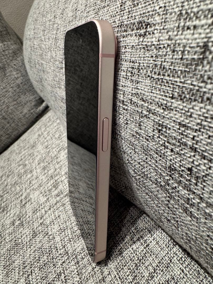 美品 Apple iPhone 15 ピンク 本体 128GB ガラスフィルム付