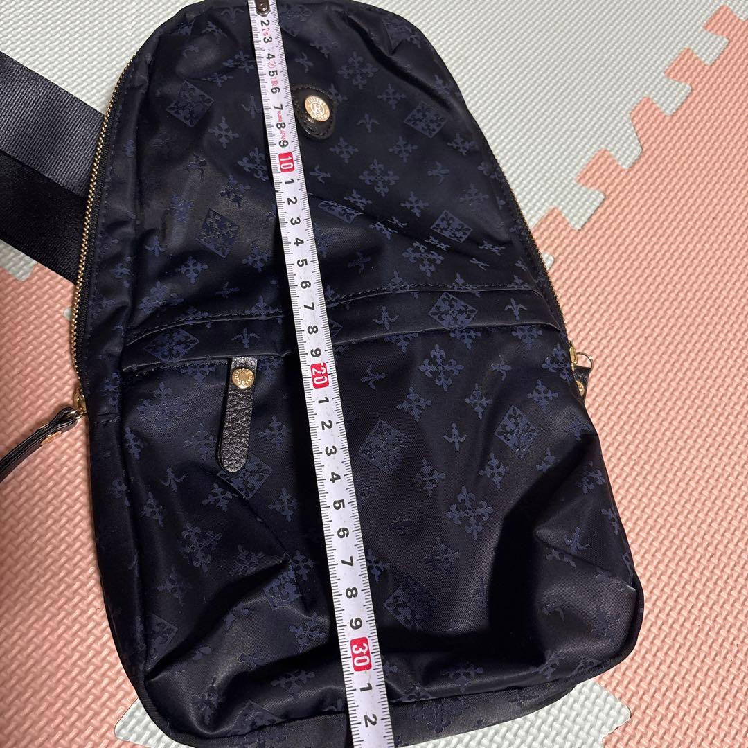 ラシット　ボディバッグ