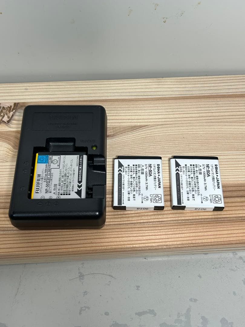 【S/H様】FUJIFILM X10 デジタルカメラ 【良品・付属品多数】