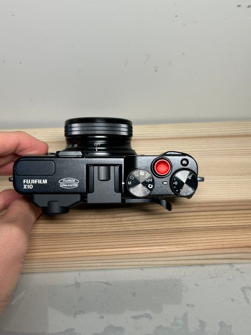 【S/H様】FUJIFILM X10 デジタルカメラ 【良品・付属品多数】