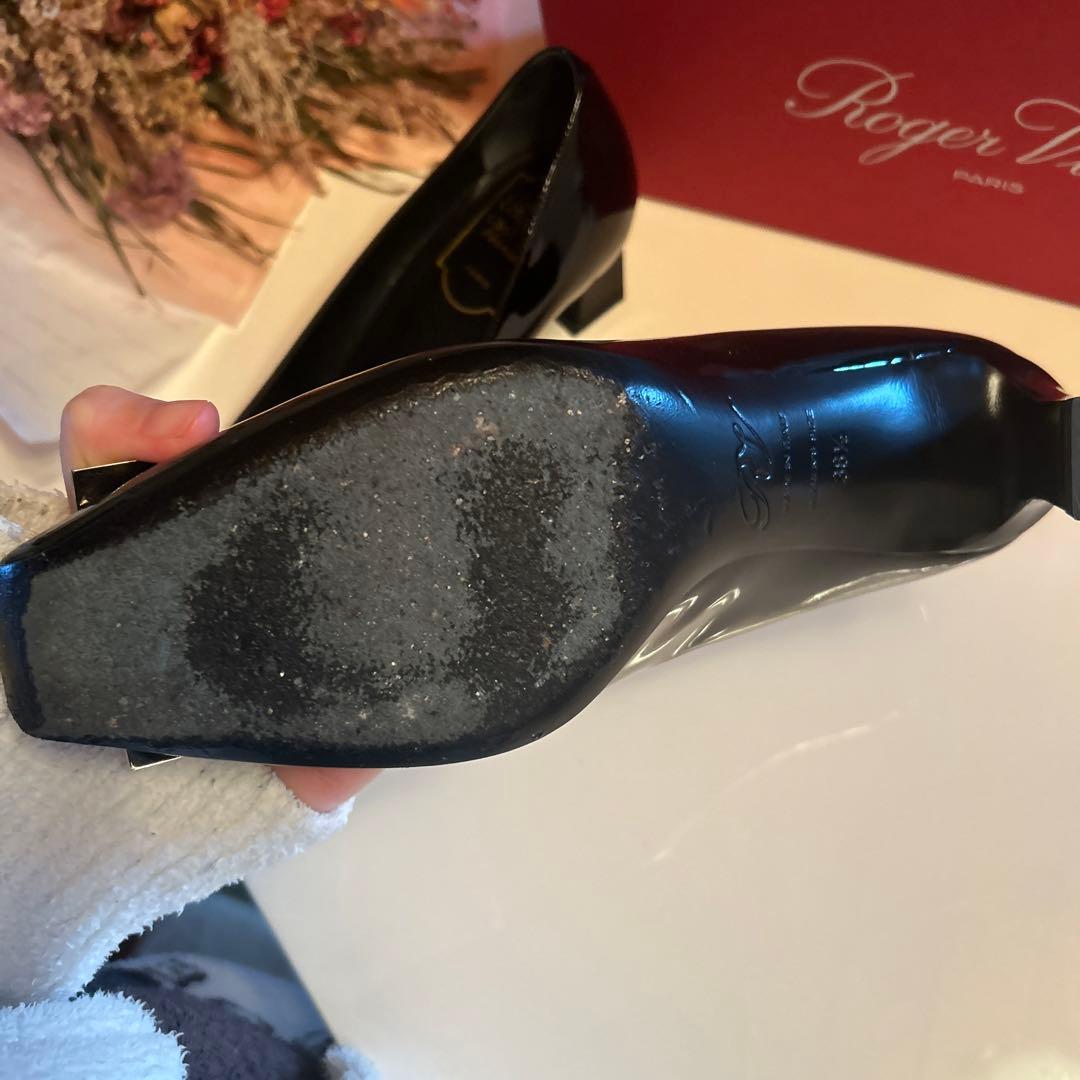 roger vlvier エナメルヒール