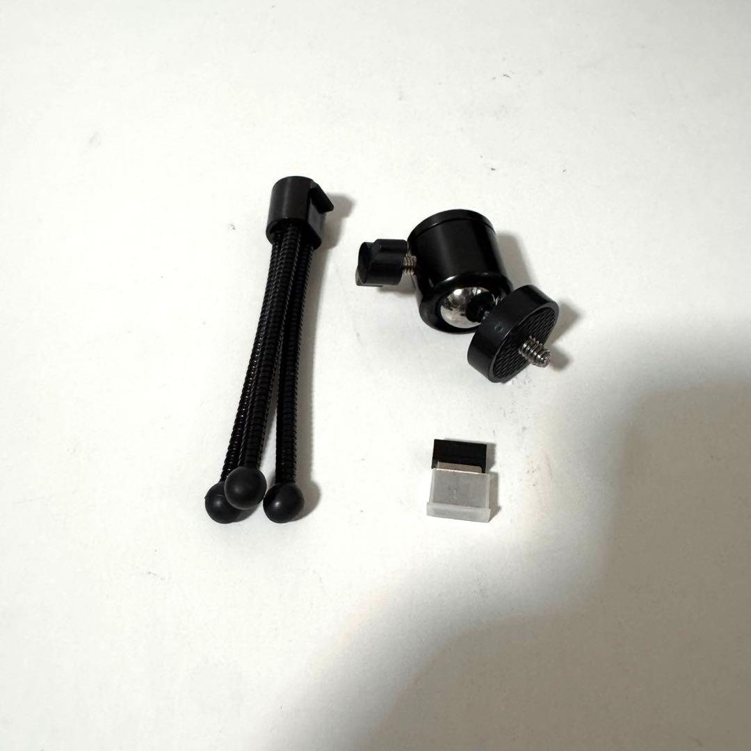 美品！UENO-mono ミニスマートプロジェクター KABENI