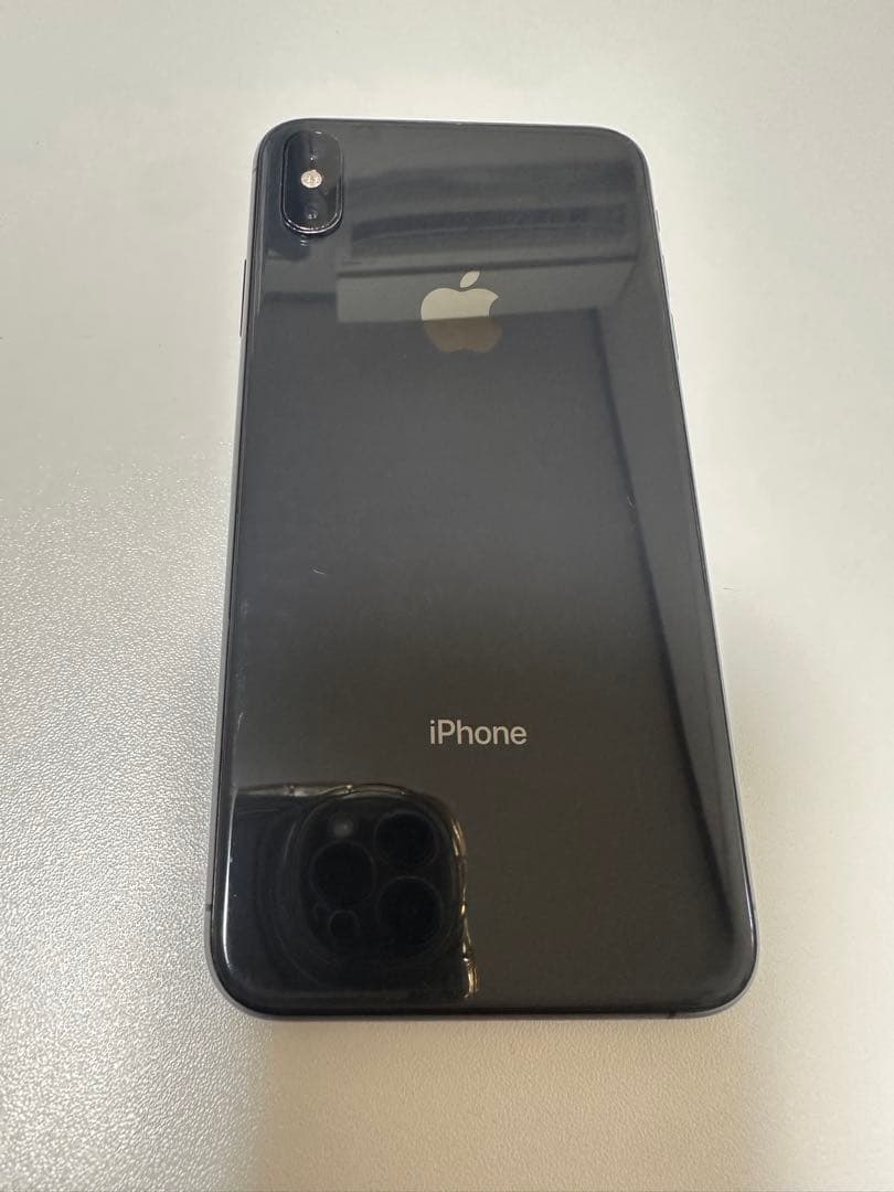 高*瀬様 【断捨離】iPhone Xs Max 本体のみ