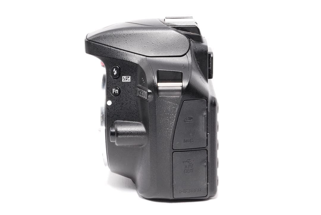 Flash Air付き◆Nikon D3300◆一眼レフカメラ◆ショット数少なめ