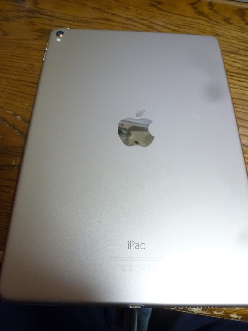 IPad Pro 9.7　256GB MLMV2J/A Wi-Fiモデル