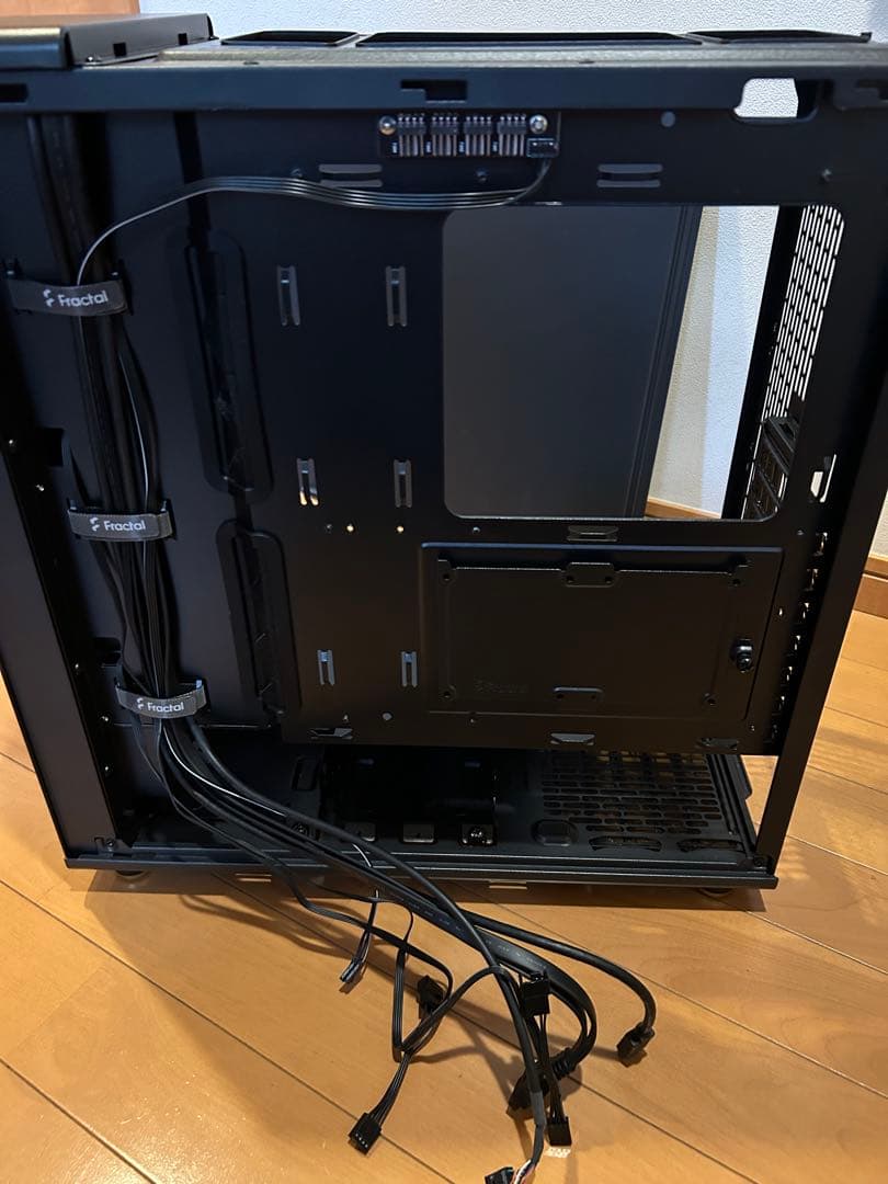 Fractal Design North Charcoal Black メッシュ