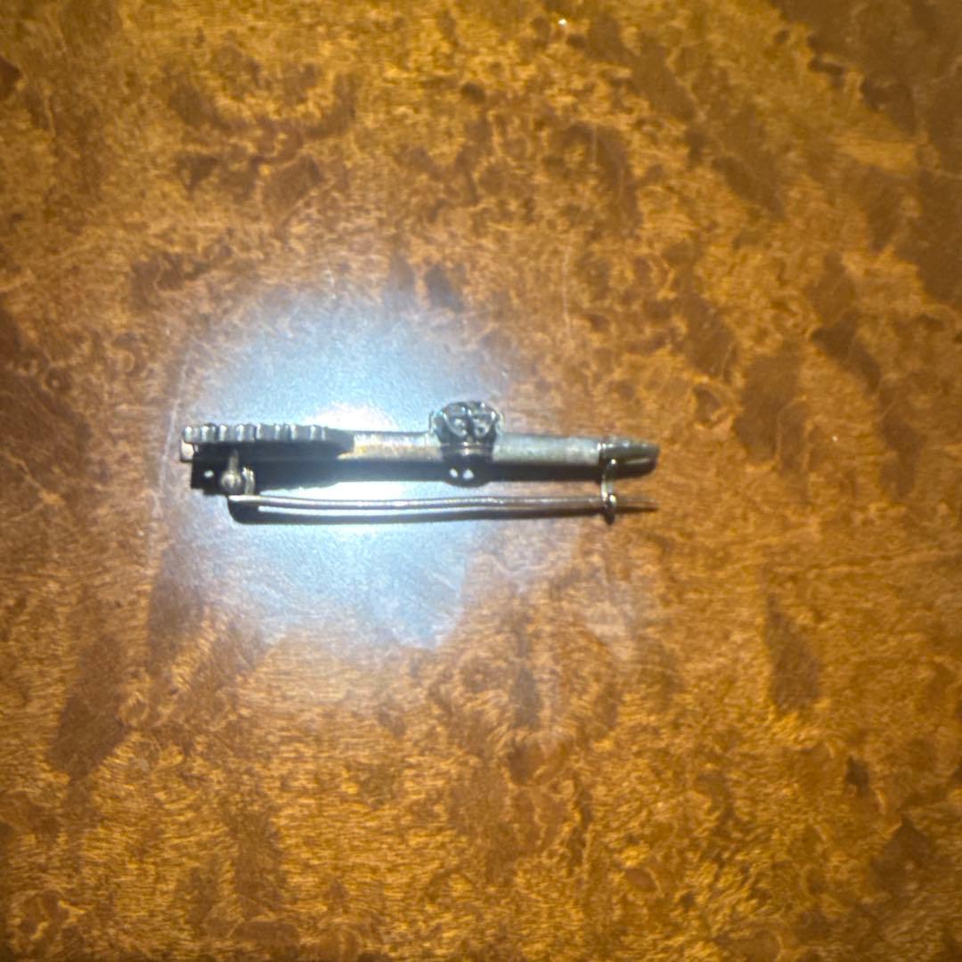 アンティーク 矢型ブローチ