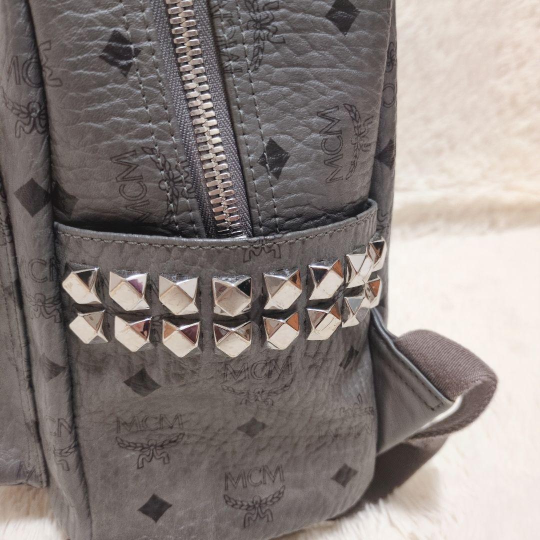 【あ】MCM リュックサック ヴィセトス スタッズ レザー グレー 地雷系