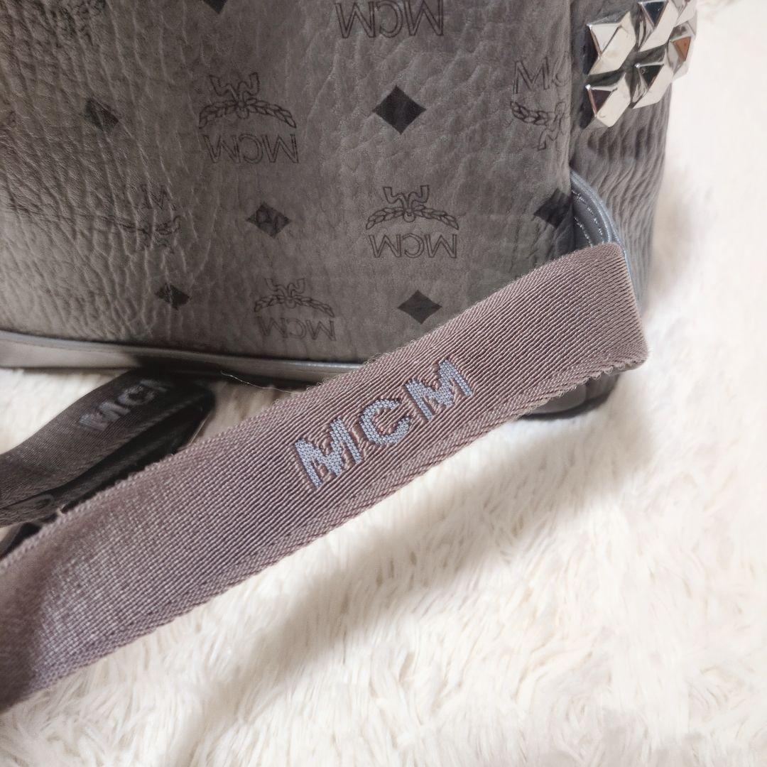 【あ】MCM リュックサック ヴィセトス スタッズ レザー グレー 地雷系