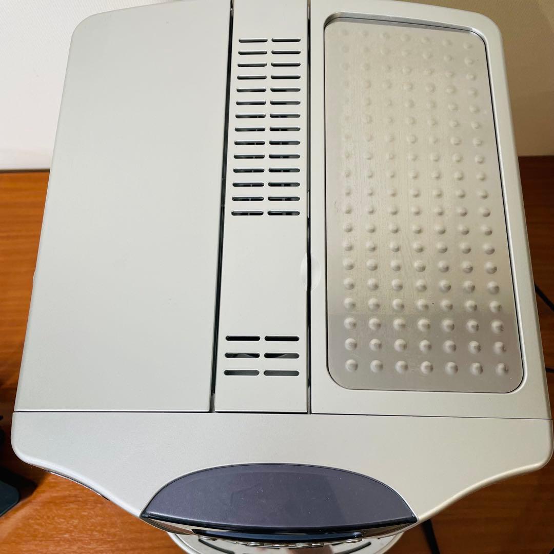 美品　デロンギ　全自動　エスプレッソマシン コーヒー　ESAM1500DK