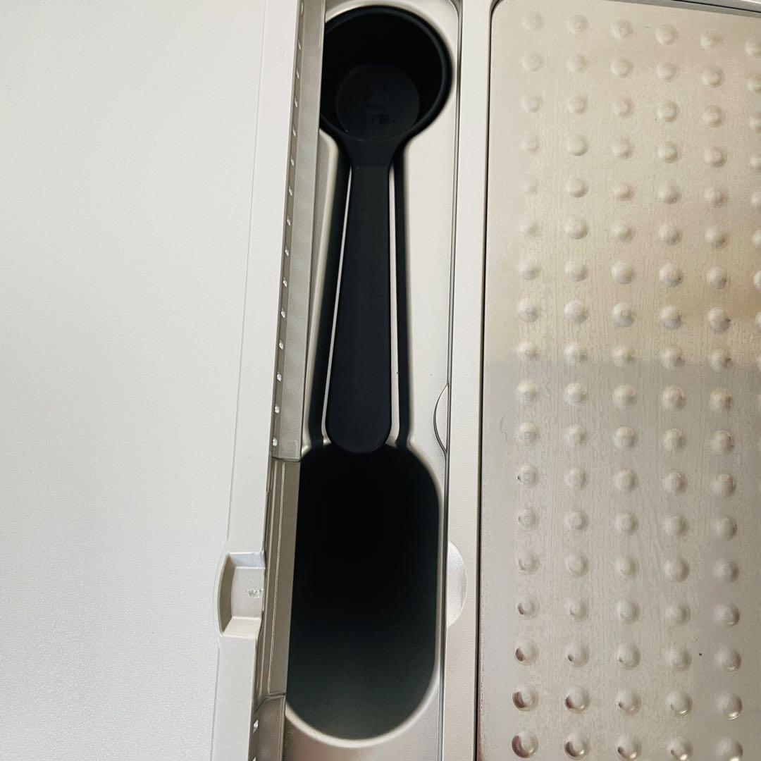 美品　デロンギ　全自動　エスプレッソマシン コーヒー　ESAM1500DK