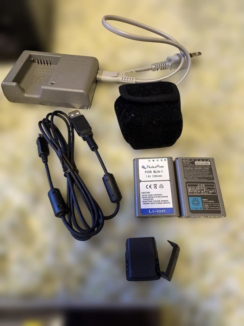 オリンパスOLYMPUS OM-D E-M1 ボディ 黒