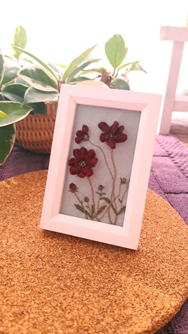 【専用】ハンドメイド　刺繍ブローチ　ヘアゴム