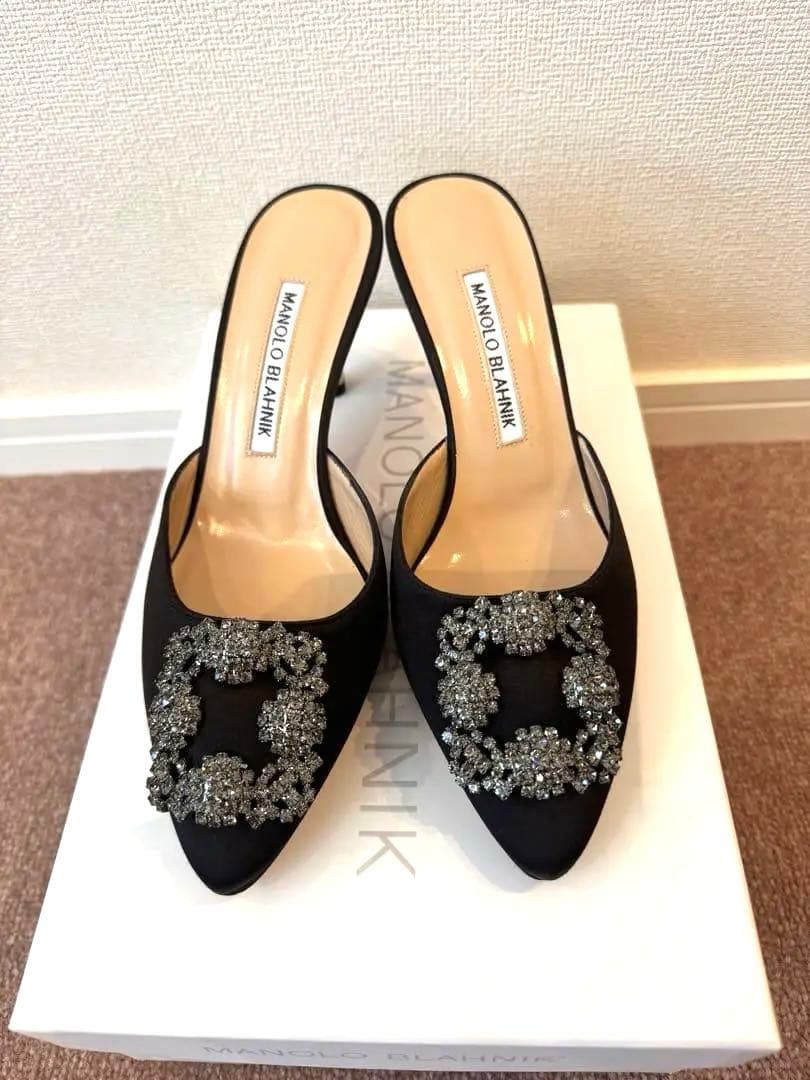 MANOLO BLAHNIK ビジュー付きブラックミュール　36サイズ