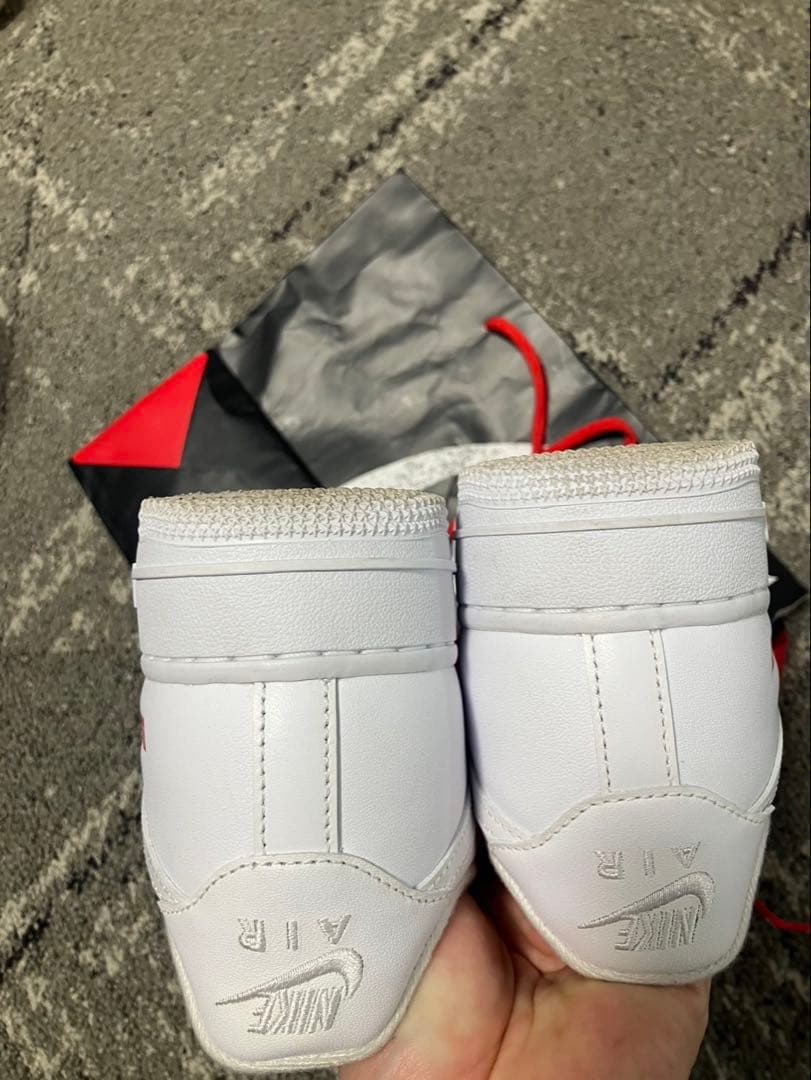 Nike Air Force 1 Supreme レッドシューレース