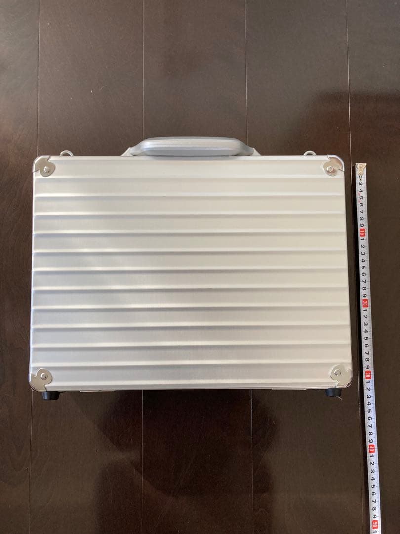 リモワ RIMOWA アタッシュケース アルミ製　鍵・ギャランティーカード付き